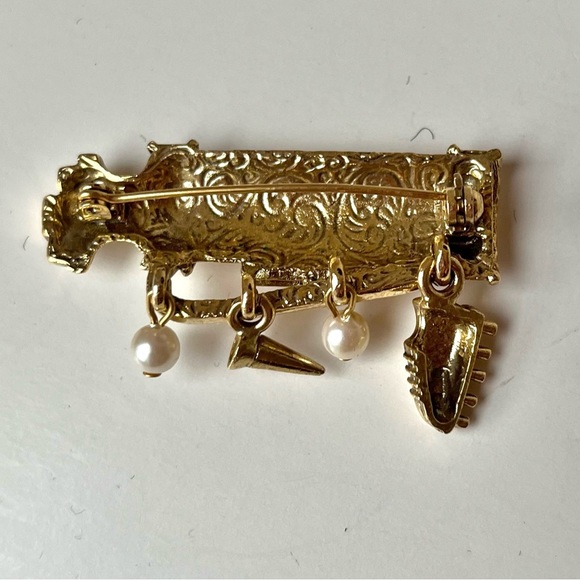 Golf Clubs Golf Bag Gold Tone Pin Brooch - Picture 2 of 5